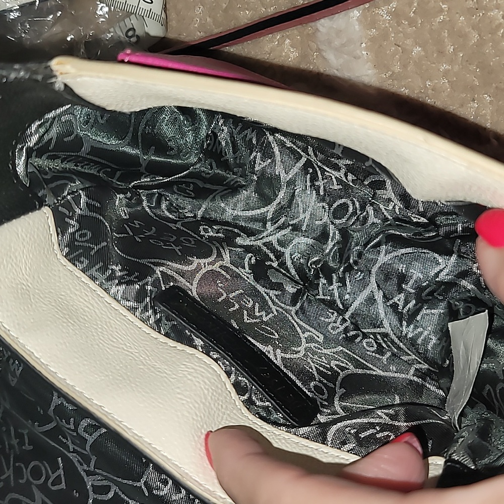 Betsy Johnson Crossbody - Picture 6 of 8